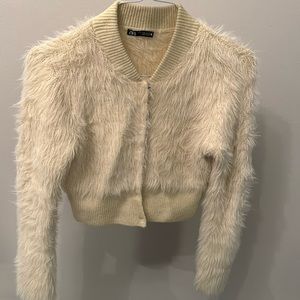 Zara sweater size M